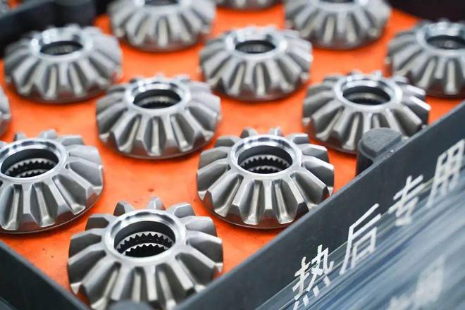 &ldquo;小巨人&rdquo; 領(lǐng)航 &ldquo;高精尖&rdquo; 奮進 雅安制造動能澎湃 --我市2月新聞通氣會走進企業(yè),看發(fā)展、看動力